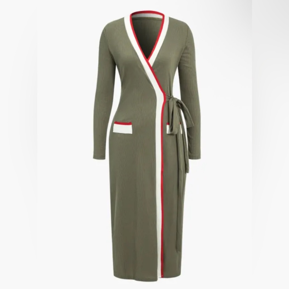 NWT Mica’s Women's Olive Wrap Duster with Red Trim
